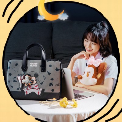 Túi Xách Mickey Phi Hành Gia Macbook Chính Hãng